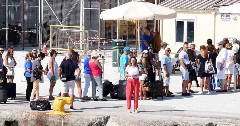 Türkler akın ediyordu: Çok turist gelmesin diye kısıtlama getirdiler Sözcü Gazetesi