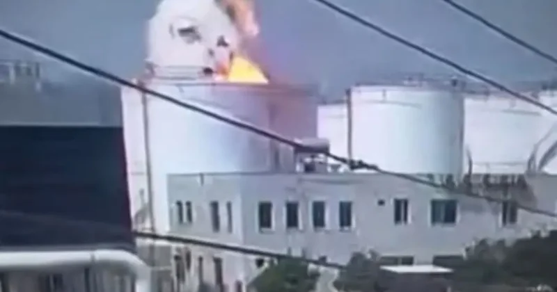 Fabrikadaki yakıt tankının patlama anı! İşçi 20 metreden düşerek hayatını kaybetti