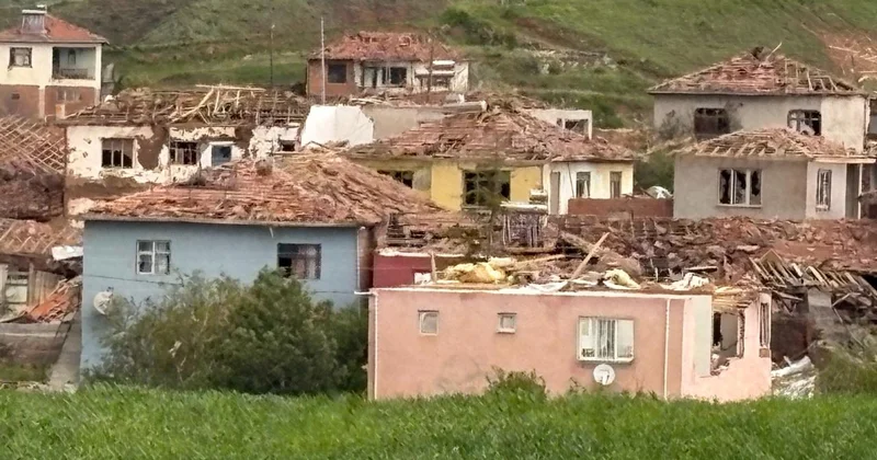 Çorum da hortum: Evler hasar gördü, 5 kişi yaralandı