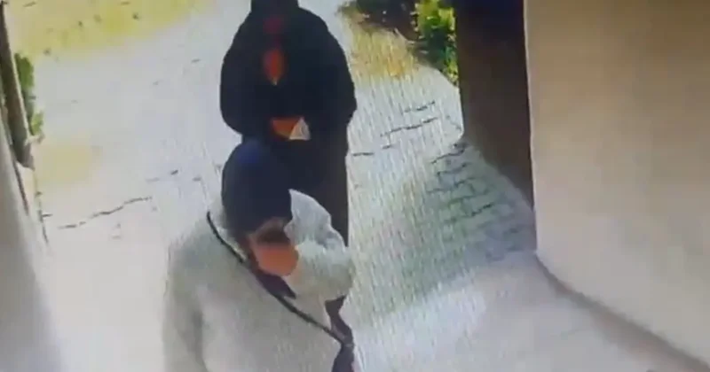 Evlerden hırsızlık yapan iki kadın kıskıvrak yakalandı