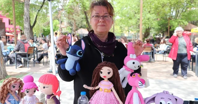 El emeği oyuncak: Hem doğal, hem yıkanabilir Eskişehir de el emeği oyuncaklar tezgahı süsledi Eskişehir Haberleri