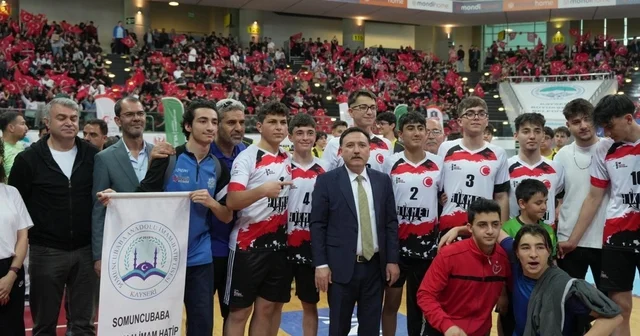 Kayseri de imam hatip rüzgarı: 3 bin sporcu, tek yürek Kayseri Haberleri