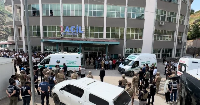 Uzman çavuşun katlettiği 4 kişinin cenazeleri Van a gönderildi Hakkari Haberleri