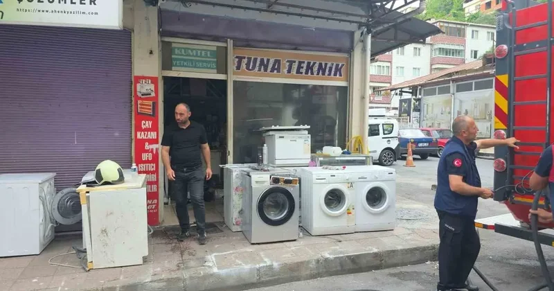 Tamircinin deposunda çıkan yangın korkuttu
