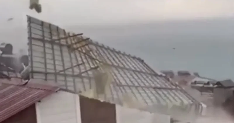 Bitlis’te dolu ve fırtına