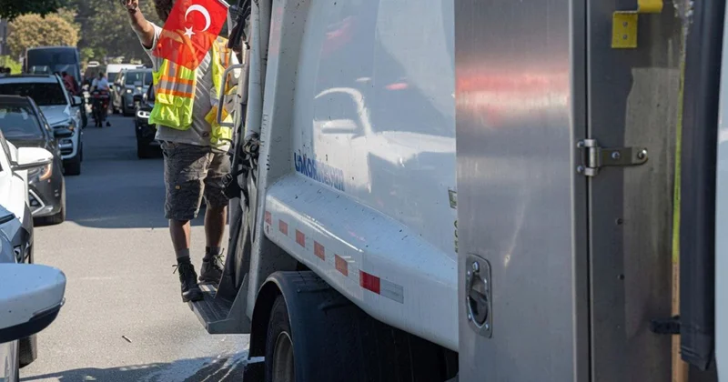 Kanada daki temizlik görevlisinden A Milli Takım a Türk bayraklı destek