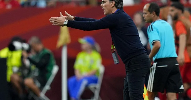 Montella ya tepkiler sürüyor: Bu çocuğu nasıl oynatmazsın?
