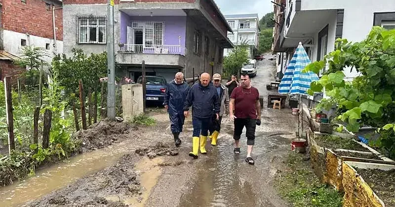 Ordu’da sağanak; ev ve iş yerlerini su bastı