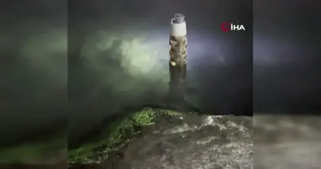 Kıyıya vuran roket parçası ekipleri harekete geçirdi