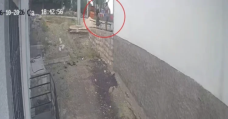 Diyarbakır da engelli rampası tartışması! Kürekle saldırdı, 12 dikiş atıldı
