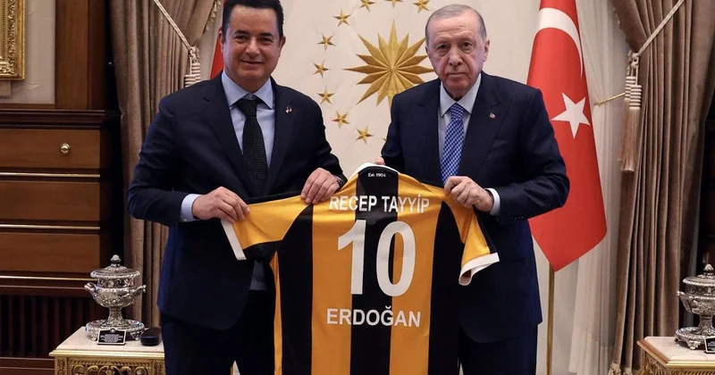 Acun Ilıcalı Cumhurbaşkanı Erdoğan görüşmesinde herkes aynı detaya takıldı
