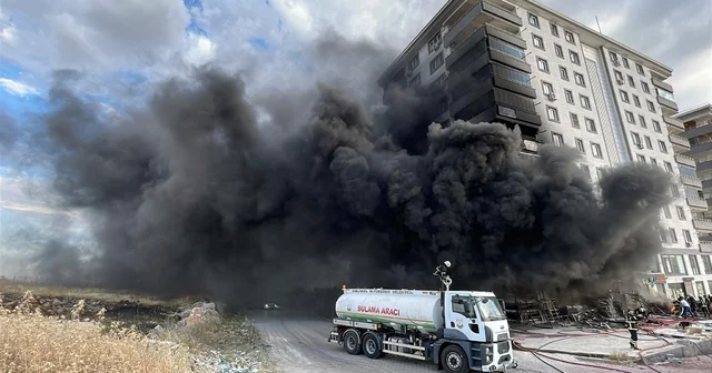 Şanlıurfa da inşaat malzemeleri satılan iş yerinde yangın; 6 kişi yaralandı Şanlıurfa Haberleri
