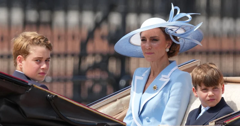 Kral Charles ın doğum günü etkinliği Trooping the Colour da kraliyet ailesi yuhalandı