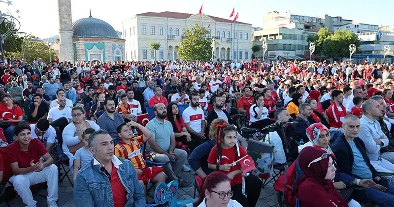 Dev ekranlarda milli buluşma