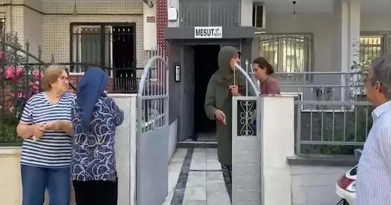 Tartıştığı boşanma aşamasındaki eşini öldürdü, kızını yaraladı