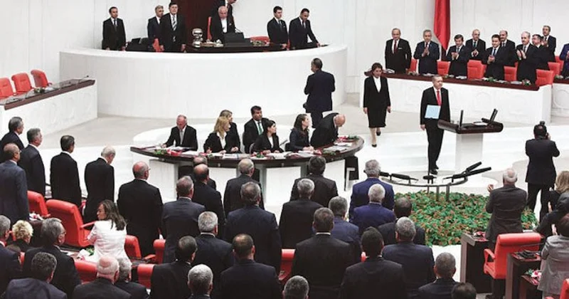 CHP li eski vekilden Kılıçdaroğlu nun Ayağa kalkmazdık sözlerine fotoğraflı yanıt Sözcü Gazetesi