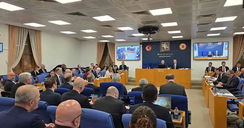 Emekli aylığı düzenlemesini içeren kanun teklifi komisyonda