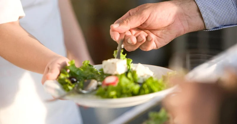 Salatadaki gizli tehlike: ABD de binlerce kişi hastanelik oldu