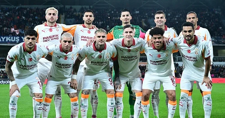 Galatasaray da sürpriz karar: Görüşmelere başladı, takımdan ayrılıyor!