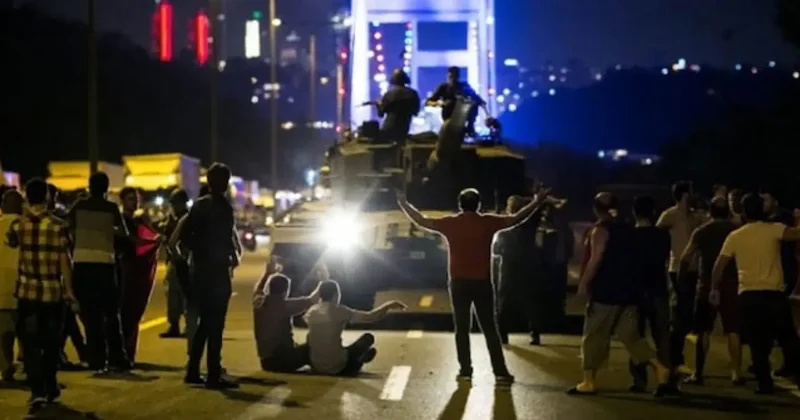Kemalist ve Gülenist vesayet modellerinin demokratik teori açısından karşılaştırılması