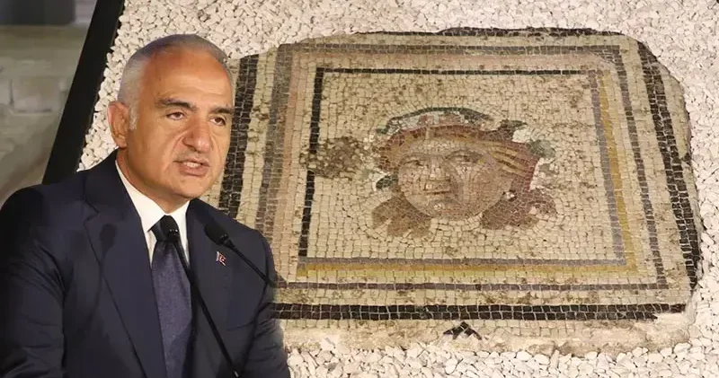 Bakan Ersoy: Çingene Kızı Mozaiği nin 13 üncü panelinin getirilmesinin mutluluğunu yaşıyoruz