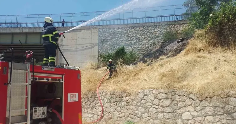 Hamsu Köprüsü’nde çıkan yangın söndürüldü