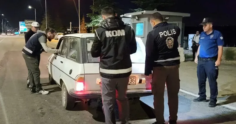 Karaman’da polisin denetimlerinde yakalanan 12 kişi tutuklandı