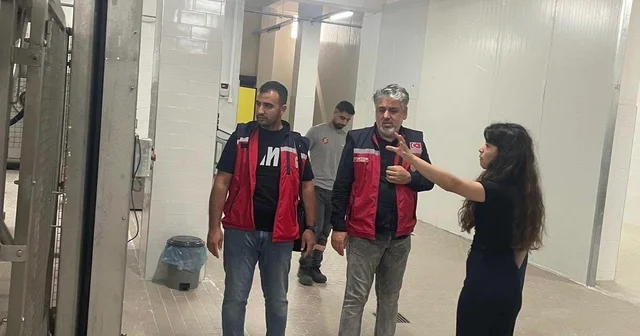 Hatay da evcil hayvan yaş mama üretim tesisinde denetim gerçekleştirildi Hatay Haberleri Habertürk Yerel Haberler