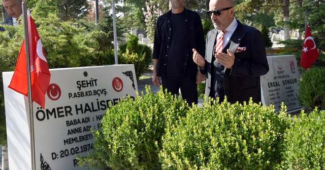 Dönemin Özel Kuvvetler Komutanı emekli Korgeneral Aksakallı, Ömer Halisdemir in mezarını ziyaret etti Niğde Haberleri Habertürk Yerel Haberler