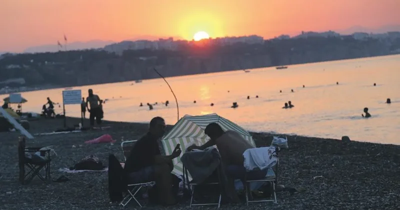 Antalya açık hava saunasına döndü