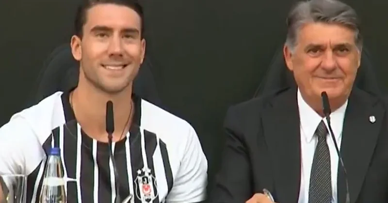 Dusan Vlahovic imza töreninde taraftarı coşturdu Sözcü Gazetesi