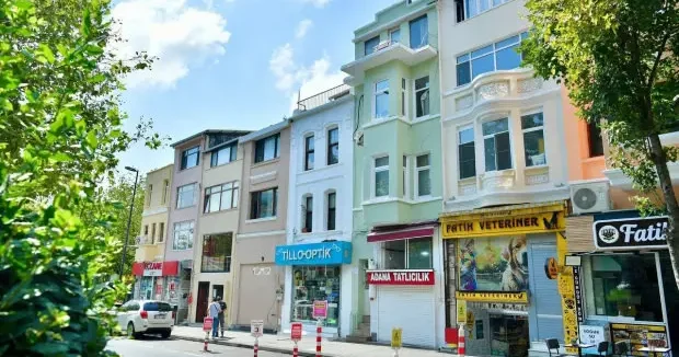 İstanbul haberleri Fatih in tarihi caddeleri görüntü kirliliğinden temizleniyor 14 Ağustos 2026
