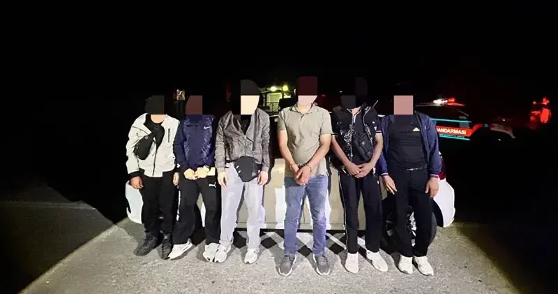 Edirne’de durdurulan araçta 5 kaçak göçmen yakalandı
