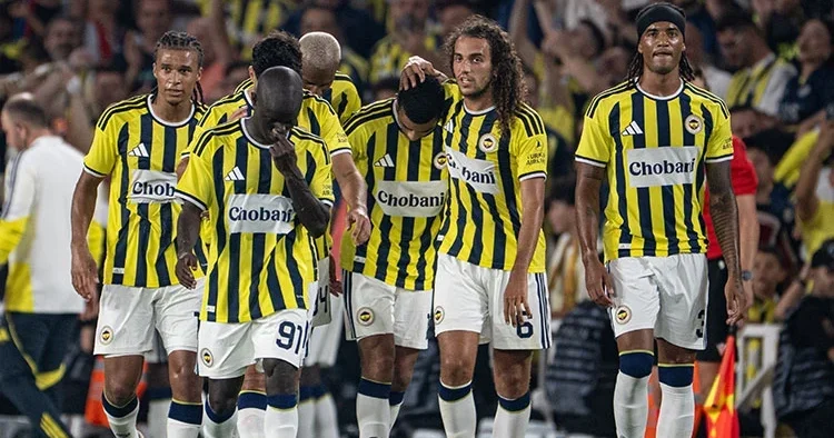 Fenerbahçe, Lyon maçı kadrosunu UEFA ya bildirdi!