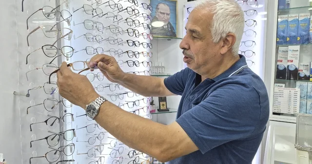 Sahte güneş gözlükleri göz sağlığını tehdit ediyor Gözlükçü Bülent Görgün: Belgesi bulunmayan işletmelerden alınan gözlükler gözü bozabilir Eskişehir Haberleri Habertürk Yerel Haberler