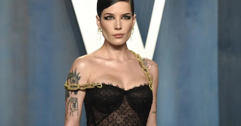 Halsey’den şaşırtan Türkçe hamle! Oğlu Ender için bakın ne yazdı