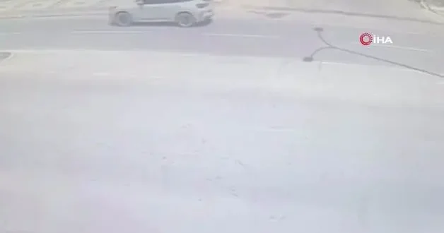 Hatalı dönüş can aldı! Önce faciaya sebep oldu sonra kaçtı!