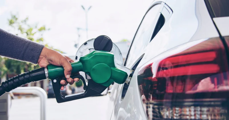 SON DAKİKA: BENZİN VE MOTORİNE ZAM GELDİ! Benzin ve motorine ne kadar zam geldi, litre fiyatı kaç TL oldu? İşte 14 Ağustos 2026 İstanbul, Ankara, İzmir akaryakıt fiyatları