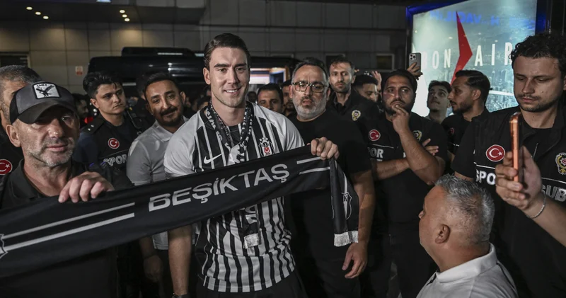 Dusan Vlahovic Beşiktaş ın 3. Sırp futbolcusu oldu