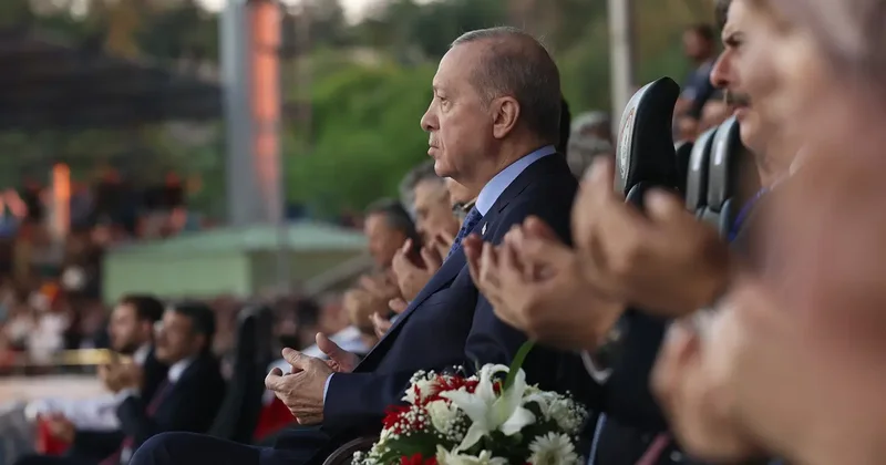 Erdoğan ın yapacağı tarihi konuşma bugün! AK Parti, 25 yaşında...
