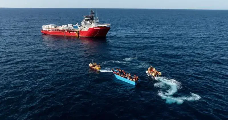 Yunanistan da göçmenleri taşıyan tekne battı: 1 ölü, 25 kayıp