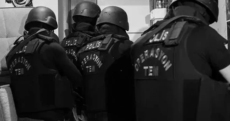 Sokak hakkı adı altında haraç toplayan çeteye şafak operasyonu: 18 gözaltı