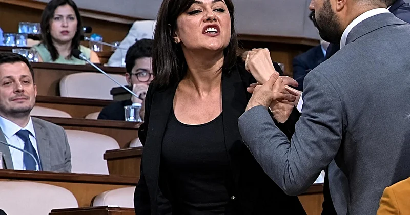 İBB meclisinde CHP li üyeye söylenen söz ortalığı karıştırdı: Kocan nerede?