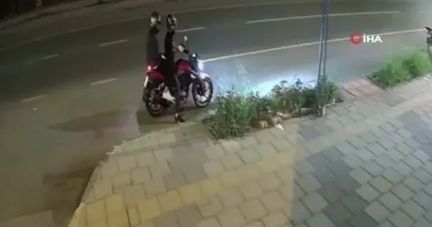 Motosikletle geldiler, kurşun yağdırdılar: O anlar ortaya çıktı! Şüpheliler tutuklandı