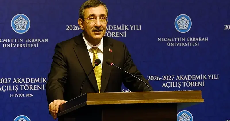 Cevdet Yılmaz: Sosyal medya aslında bizleri yalnızlaştıran, toplumdan koparan bir medya