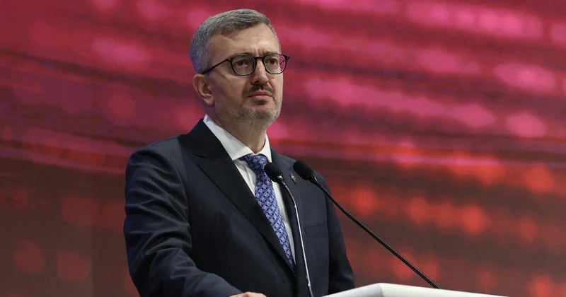 Burhanettin Duran: Geleceğimize kasteden yapılara geçit vermeyeceğiz