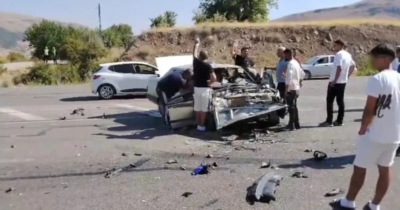 Malatya’da iki araç kafa kafaya çarpıştı: 2 yaralı