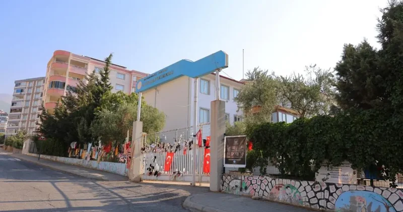 Ayser Çalık Ortaokulu yeni eğitim öğretim yılında sessiz kaldı