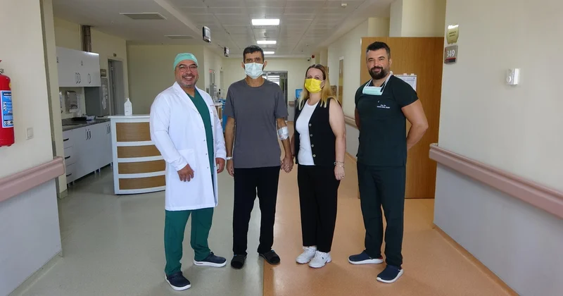 5 yıl boyunca ağrı kesici kullandı, böbreklerini kaybetti! Hayatını eşinin bağışladığı böbrek kurtardı
