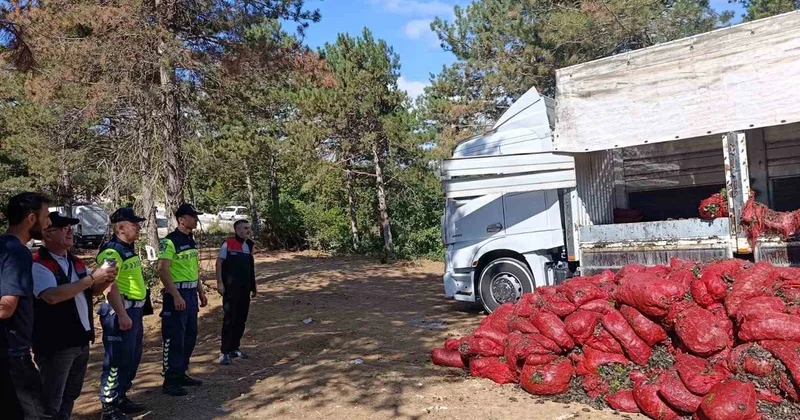 Bursa Orhangazi de denetimde 8 ton midye ele geçirildi, iki sürücüye ceza